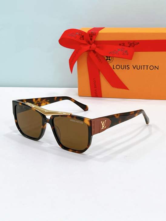 Picture of Louis Vuitton Sunglasses _SKUfw79164255fw